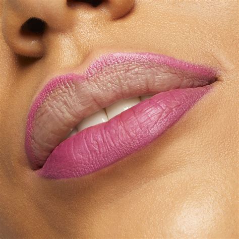 Voděodolná konturovací tužka na rty Hot Pink Mary Kay