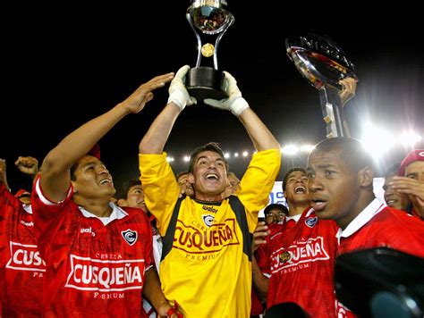 Óscar Ibáñez Recuerda Título De Cienciano En Copa Sudamericana