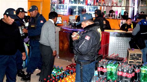 Puno Clausuran Cantinas Clandestinas Con Fachada De Tiendas De