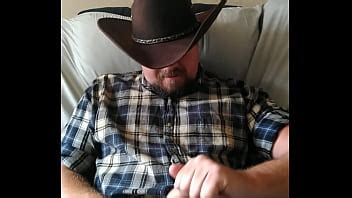 UN COWBOY TRABAJANDO EN SU CARGA XVIDEOS