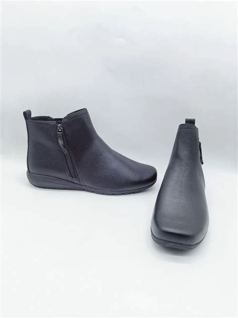 Easy Spirit Leather Booties Deals