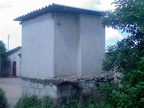 Raised Pit Latrine In Lusaka In Bad Condition Susana Secretariat Flickr