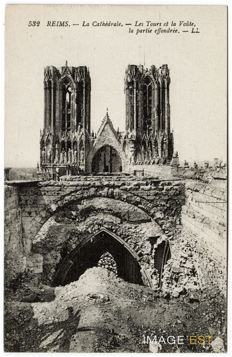 La cathédrale de Reims bombardée ANONYME 1914 Fiche documentaire