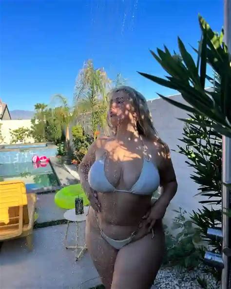 Die Heißesten Bikini Bilder Von Plus Size Models