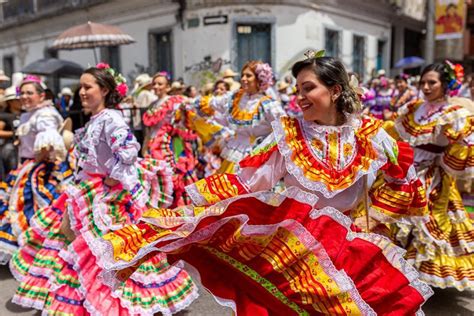 Conozca La Convocatoria Para Las Comparsas Que Deseen Participar En El