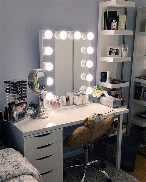 The Ultimate Guide To Vanity Makeup Tables With Mirrors And Lights