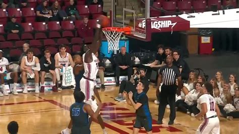 Mathok Majok Rocks The Rim With Powerful Dunk Espn Video