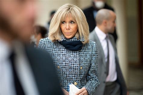 Brigitte Macron Face Aux Rumeurs Bernard Montiel Confie Elle Est