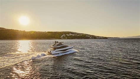 El Iseo Is Born Full Electric And Elegantly Riva Yachts Croatia