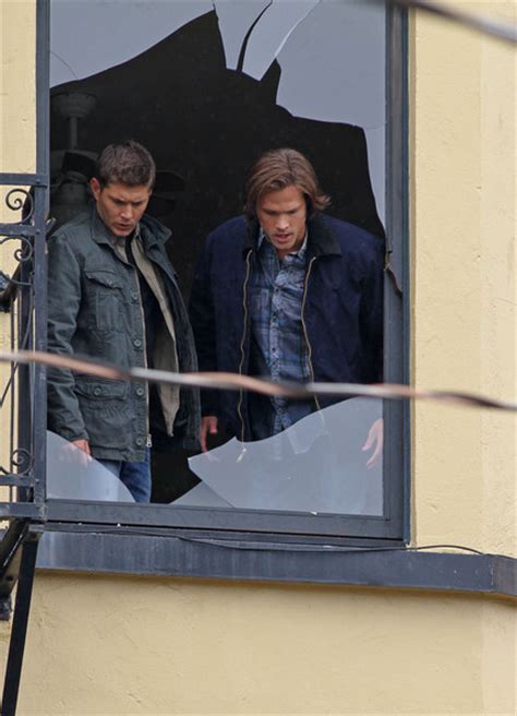 "Supernatural" Cast on Set - Supernatural Photo (14659278) - Fanpop