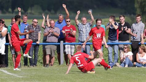 Fu Ball Erste Runde Im Waldecker Pokal