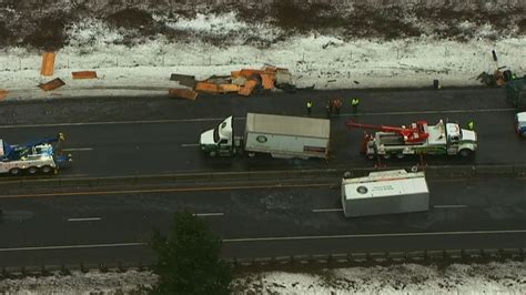 One I 84 Westbound Lane Reopens Following Crash Involving 3 Semi Trucks