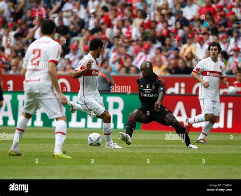 Clarence seedorf ac milan hi-res stock photography and images - Alamy