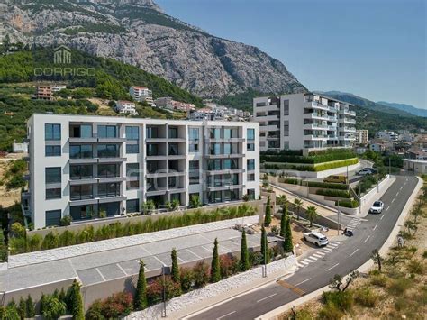 Makarska luksuzno namješten dvosoban stan u centru 71 m2 prodaja