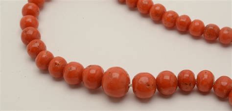 Vintage Graduated Red Coral Beaded Necklace Ebth