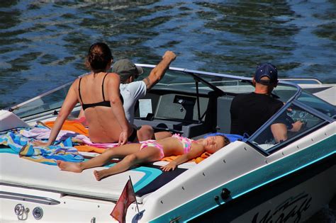 On The Water Motorboat Łódź - Free photo on Pixabay