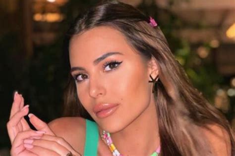 Ne Obi Ni Mint Bikini S Kojim Nema Gre Ke Anastasija Ra Natovi U Kupa Em Koji Svaku Devojku