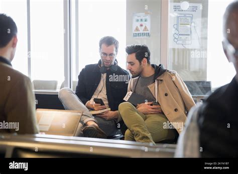 Gay asian homme Banque de photographies et dimages à haute résolution Alamy