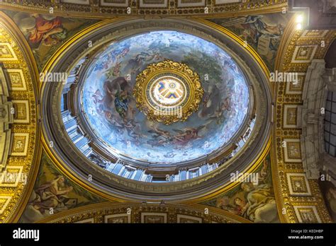 Dome in Basilica of St. Peter in Vatican Stock Photo - Alamy