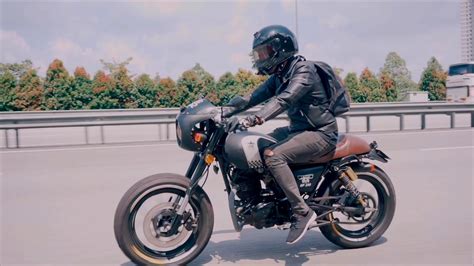 Cafe Racer Ktns Gp 250 125 Brixton 150 Triumph Street Twin Youtube