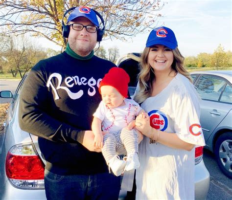 Last Minute DIY Steve Bartman & Chicago Cubs Costumes