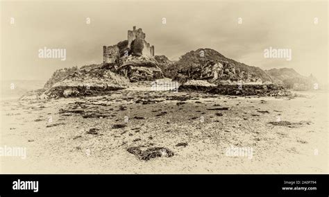 The ruins of the 13th century Eileen Tioram [The dry island] castle in ...