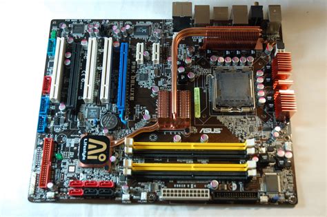 ASUS P5K3 Deluxe, First Mobo Based on Intel P35 Chipset