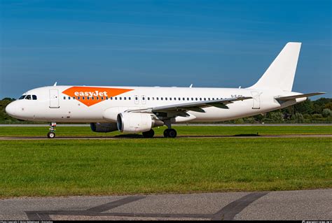 G EJCC EasyJet Airbus A320 214 Photo By Niclas Rebbelmund Niclashco