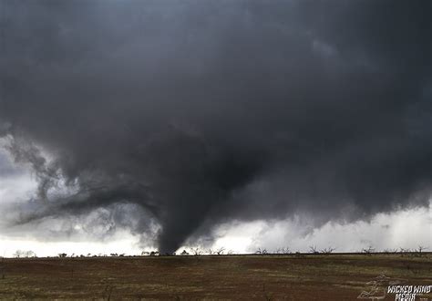 Start Of The Manitou Tornado With Horizontal Vortices Flickr