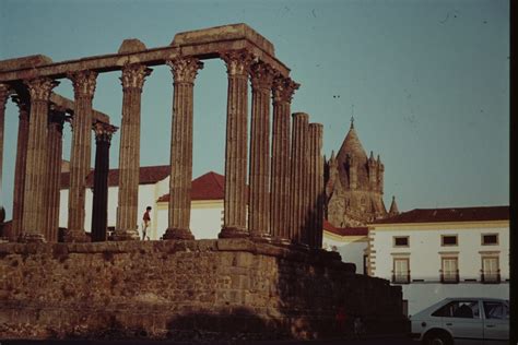 Roman Temple of Évora - Portugal.com