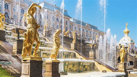 Majestic Peterhof Palace fountains! 😍 (VIDEO) - Russia Beyond