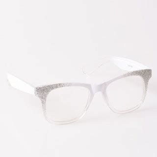 Sunglasses With Clear Lens Are the Summer’s Biggest Eyewear Trend | Allure