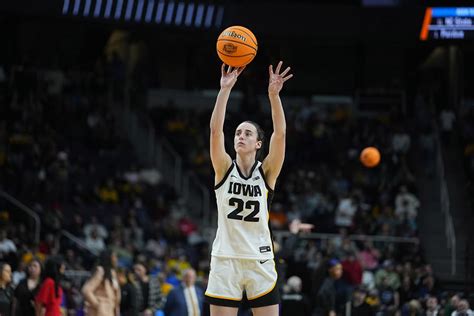 Caitlin Clark's beautiful message after going No. 1 to Fever in WNBA Draft