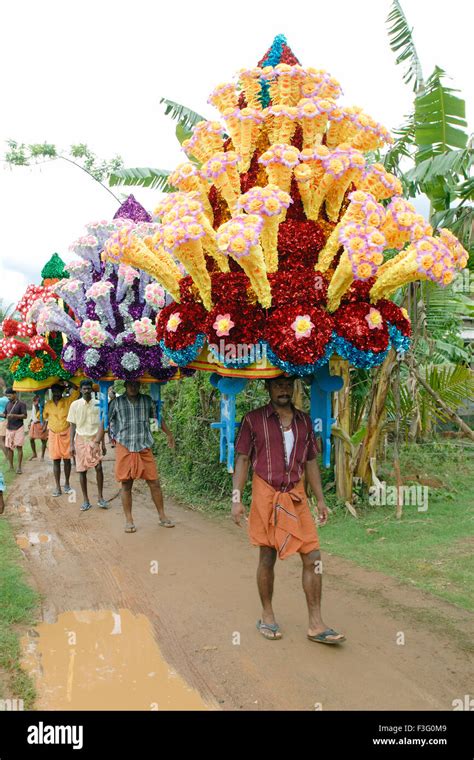 Kavadi Aattam, Religious Folk Dance, Kavadi dance, Thaipusam festival ...