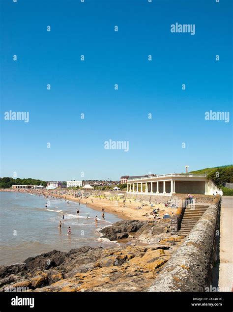 Summer beach at Barry Island, Wales UK Stock Photo - Alamy