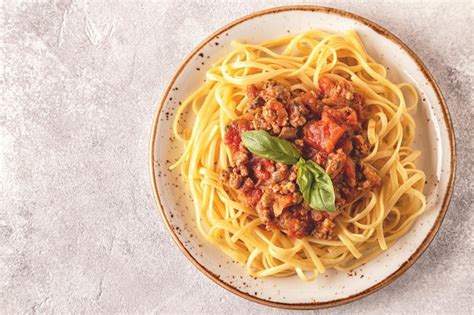 Premium Photo | Italian pasta bolognese