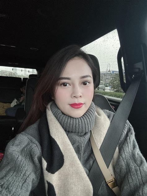 Hot Mom Con H Ng T I L Y Ch Ng L N M C V Y C I H N N A T Ng Son Ye Jin