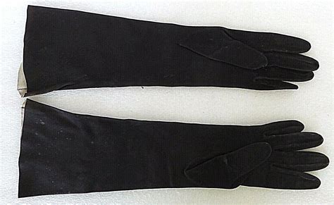 Vintage Marshall Field Woman Black Kid Leather Opera Length Gloves Size