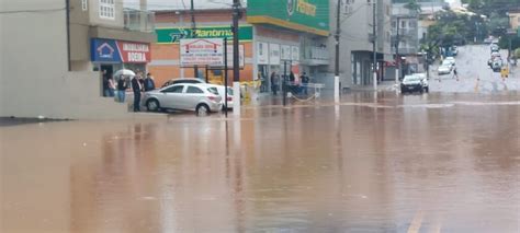 Vídeo chuva intensa deixa Maravilha debaixo dágua Notícias Chapecó Org