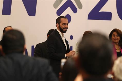 Nayib Bukele el popular presidente que busca una inédita reelección en