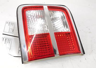 2007 2010 Saturn Vue Trunk Lid Mounted Tail Light Passenger Right RH