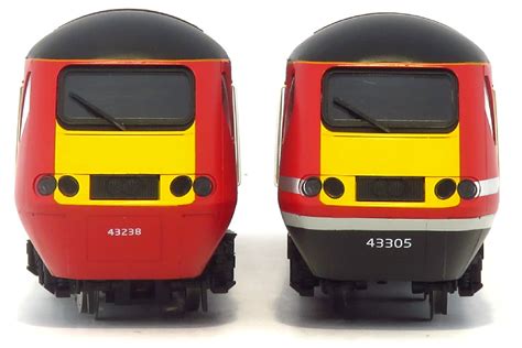 Hornby R30095 Class 43 HST Pack 43238 43305 In LNER Livery Olivias