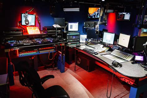 Radio 1 Studio 82f Bbc New Broadcasting House Nick Garrod Flickr