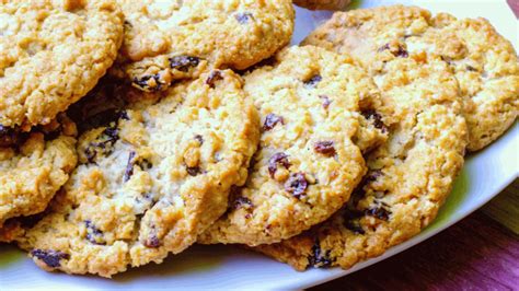 Original Quaker Oats Oatmeal Raisin Cookie Recipe A Crispy Cookies