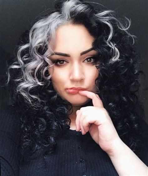 Curly Hair With Silver Streak Dyed Curly Hair Hair Color Streaks White Hair Color