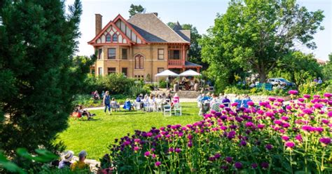 Beautiful Places To See Spring Flowers In Bloom In Madison Wi