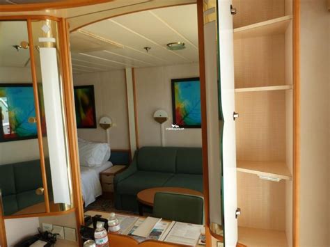 Vision of the Seas Stateroom 7652