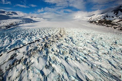 Petr Kellner, Czech Billionaire, Is Among 5 Killed in Alaska Heli ...