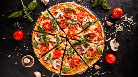 Cách Nướng Làm Bánh Pizza Tại Nhà Thơm Ngon Như Nhà Hàng