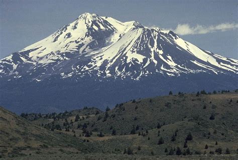 Mt. Shasta stratovolcano, California. – Geology Pics